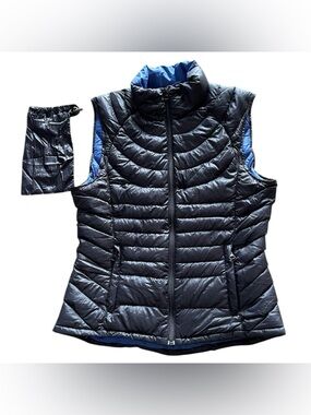 Bernardo Black Quilted Packable Vest with Blue Lining - Size Small